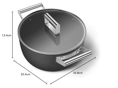 Smeg, Casseruola Antiaderente CKFC2411CRM con Coperchio Incluso, Diametro 24 cm, Maniglie Laterali in Acciaio Inox, Per Tutti i Piani Cottura, Fino a 250° in Forno, Capacità 4,6L, Panna
