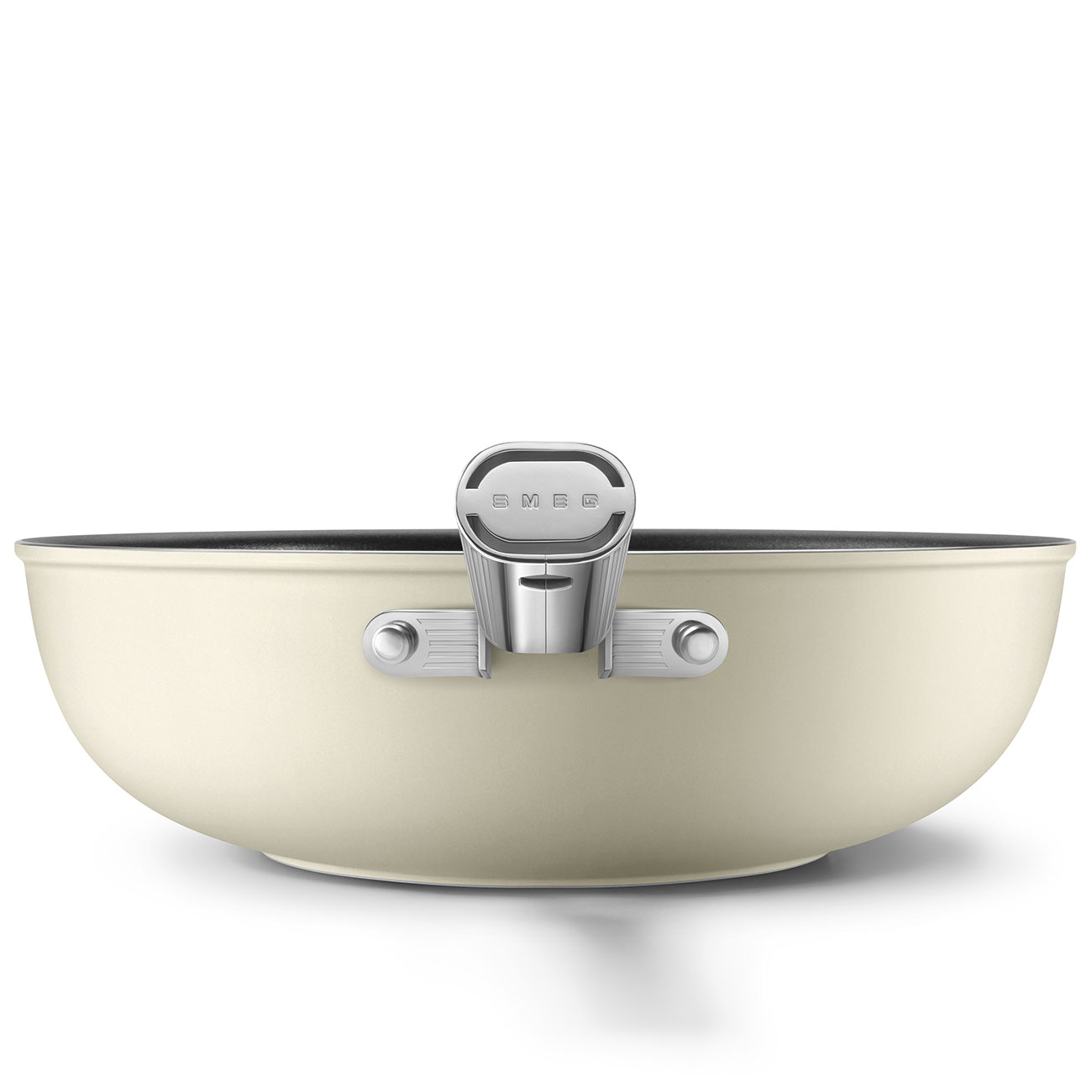 Batería de cocina Smeg Wok estilo años 50