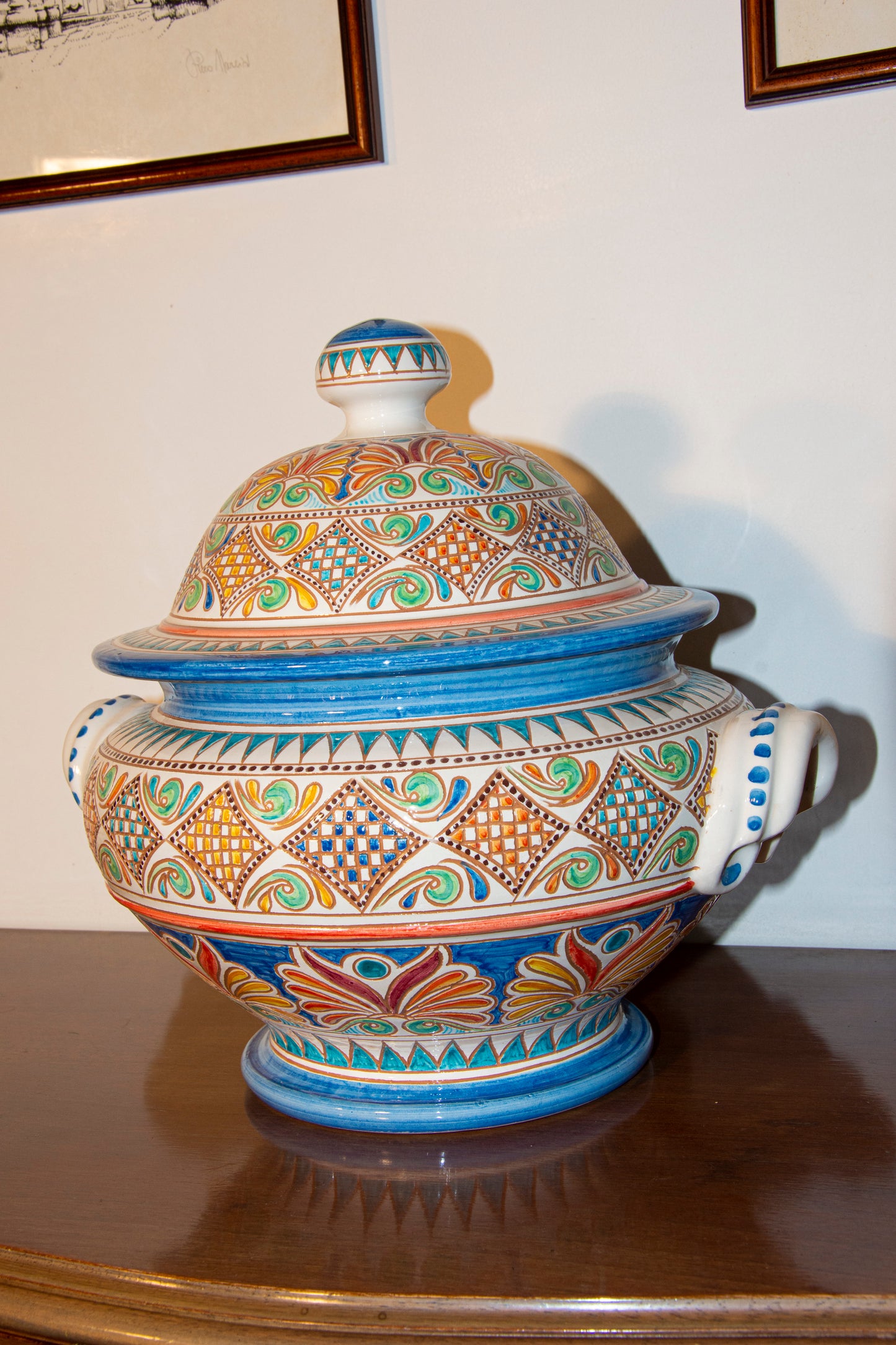 Zuppiera in ceramica pezzo unico