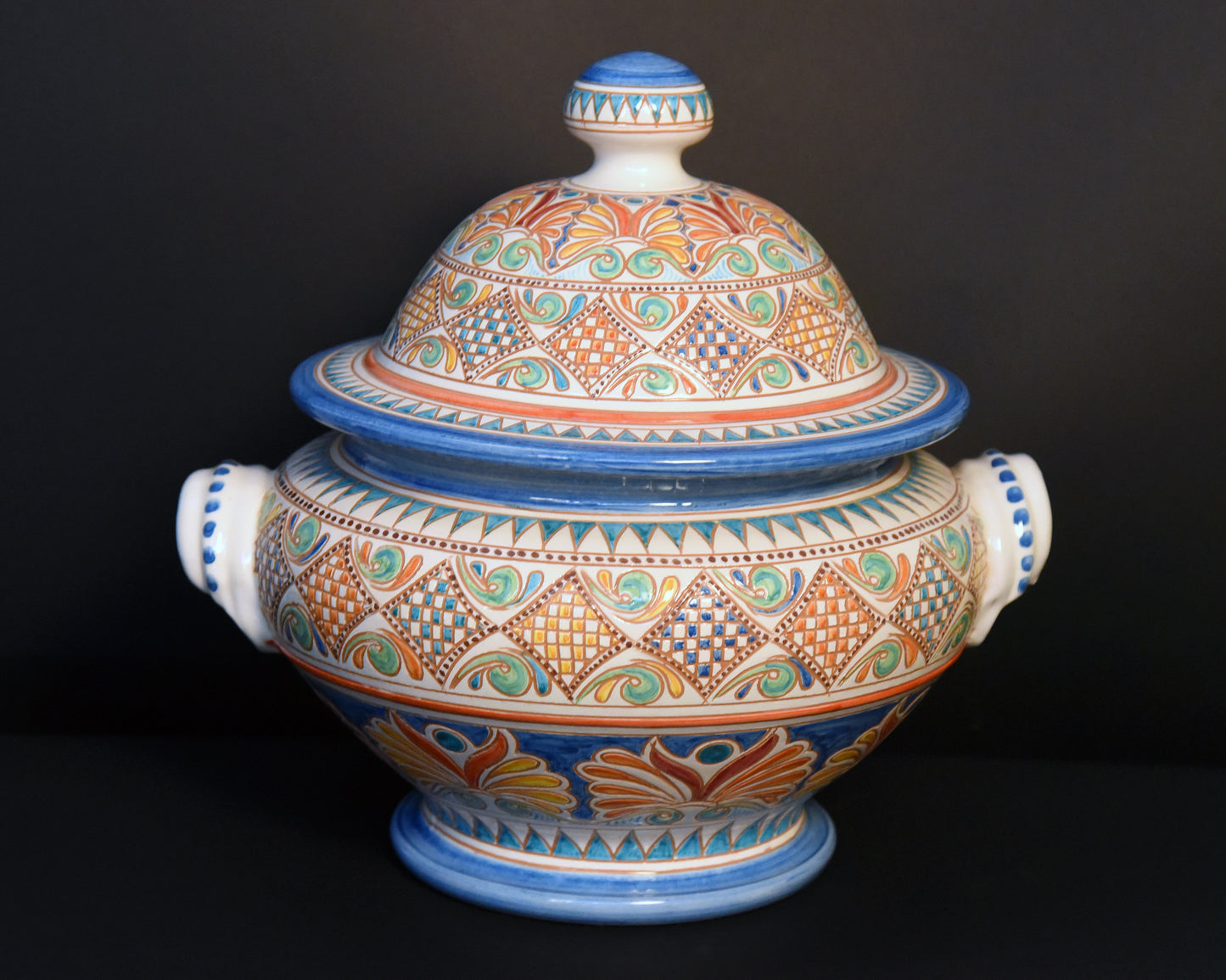 Zuppiera in ceramica pezzo unico