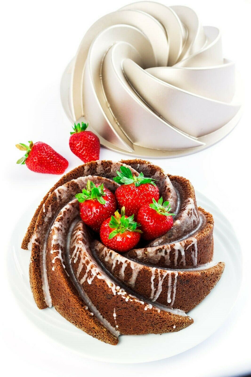 Guardini aluminum cake pans