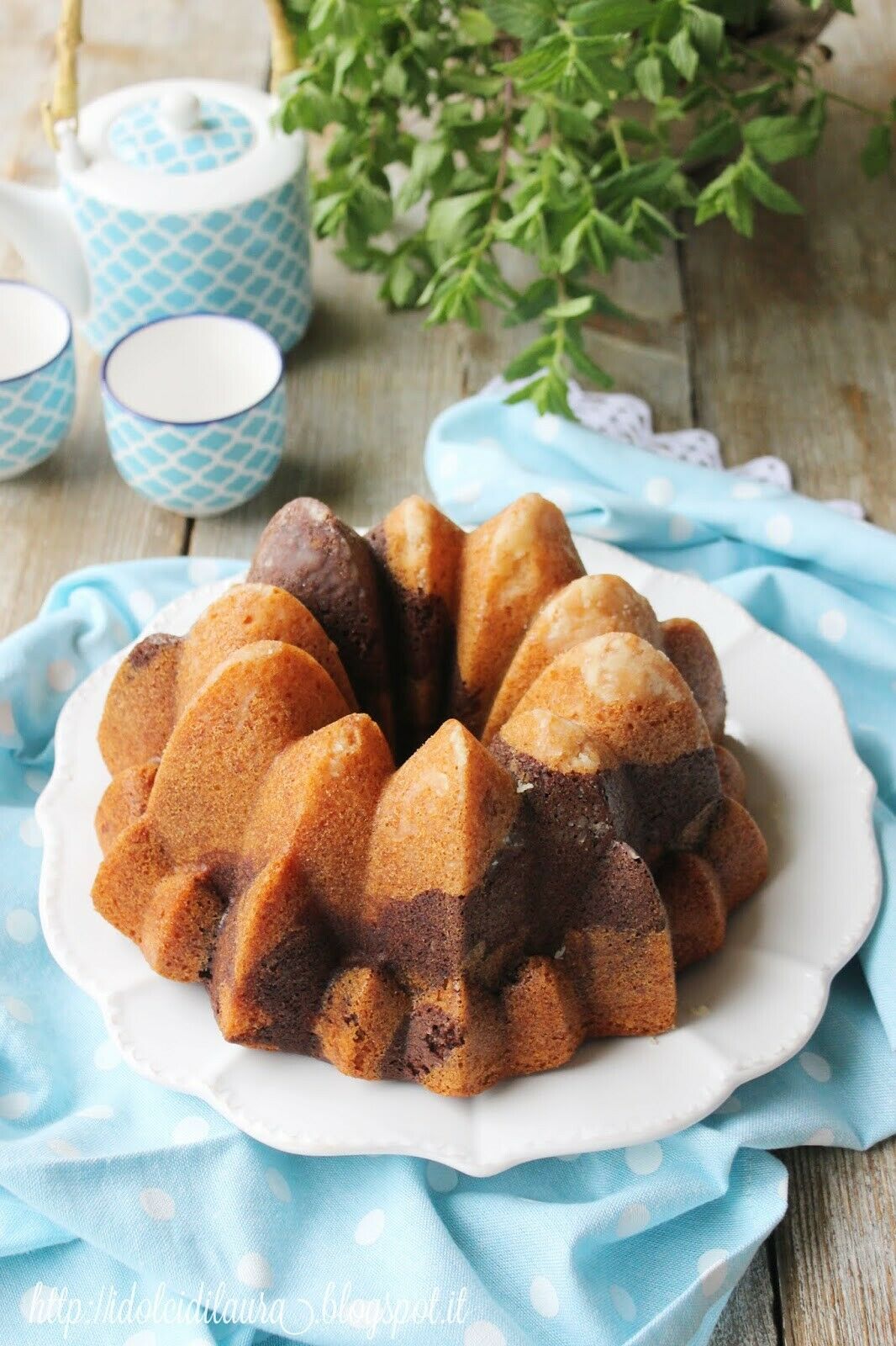 Guardini aluminum cake pans