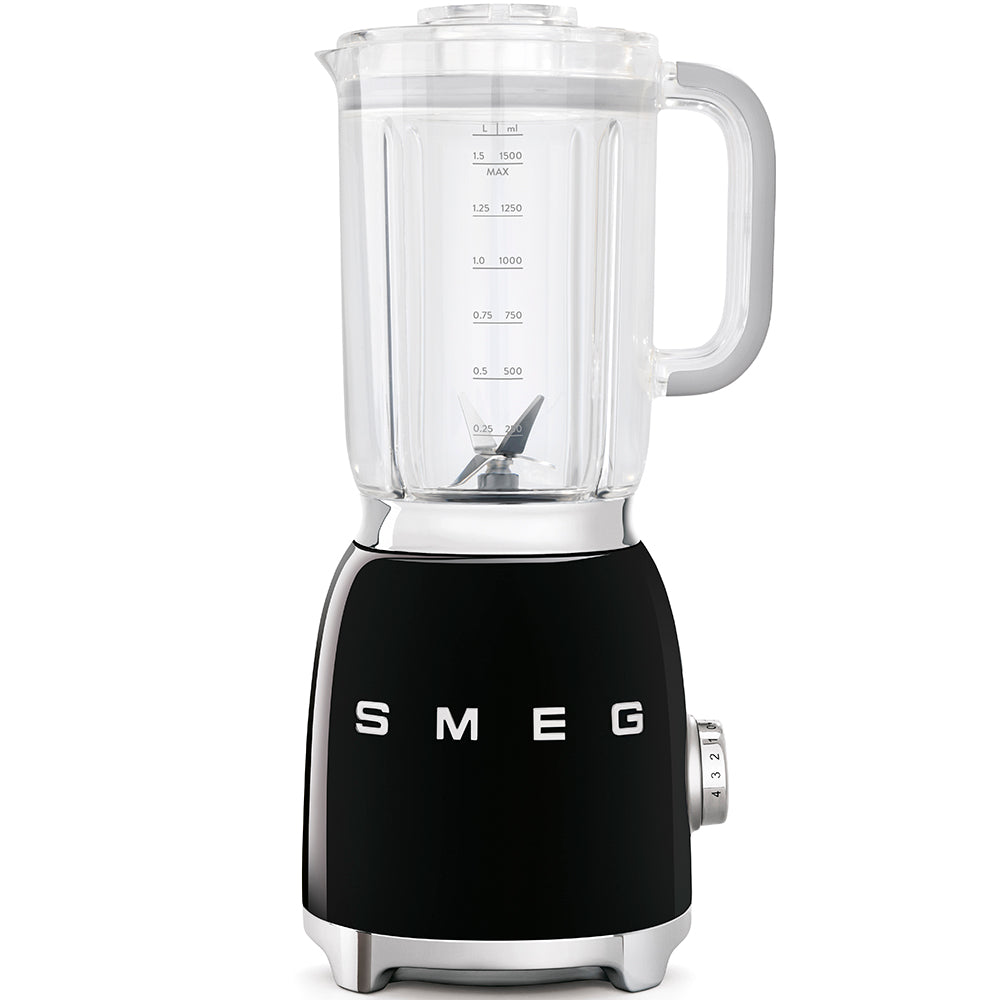 Batidora multifunción Smeg de 4 velocidades.