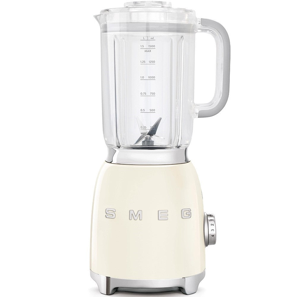Batidora multifunción Smeg de 4 velocidades.