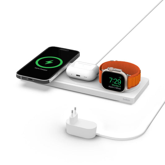 Belkin Caricabatteria wireless 3 in 1 con MagSafe, tappetino di ricarica rapida MFi, caricatore wireless per iPhone 16, 15, 14, 13, 12, Apple Watch 9, 8, 7, Ultra e precedenti, AirPods 2, Pro