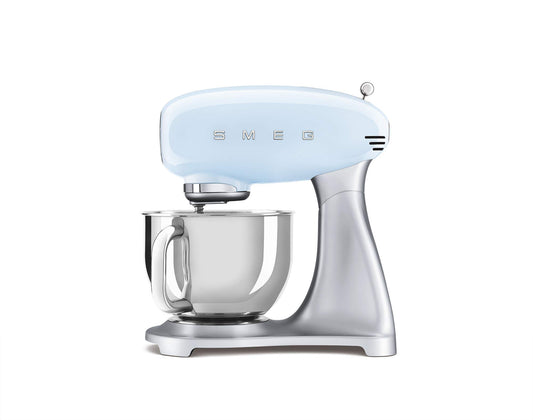 Smeg, Impastatrice Planetaria SMF02PBEU, 10 Velocità, Smooth Start, Ciotola da 4,8 L, Sicurezza Blocco Motore, Frusta Filo, Frusta Piatta, Gancio e Coperchio Versatore in Dotazione, 800W, Azzurro