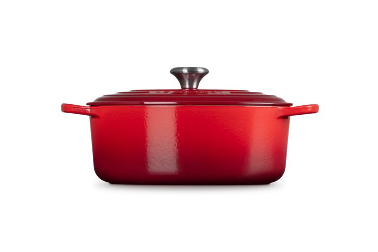 Evolution oval cocotte 29cm in Le Creuset cherry vitrified cast iron