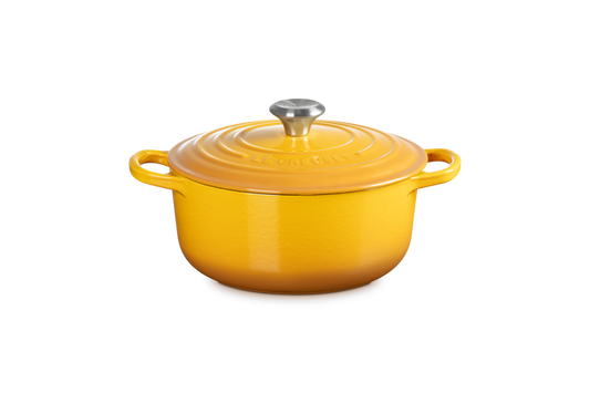 Cocotte Round Evolution 24cm and 28cm in enamelled cast iron yellow Le Creuset